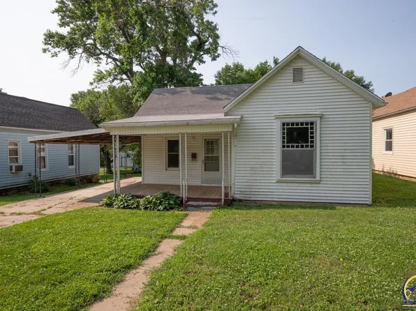 325 W 12th St, Horton, KS 66439