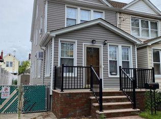 10520 86th St, Ozone Park, NY 11417