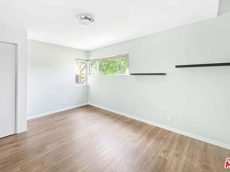 4060 Tilden Ave — Photo 18