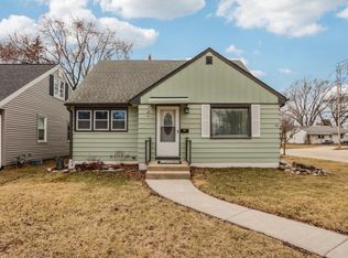 905 S 111th Pl, West Allis, WI 53214