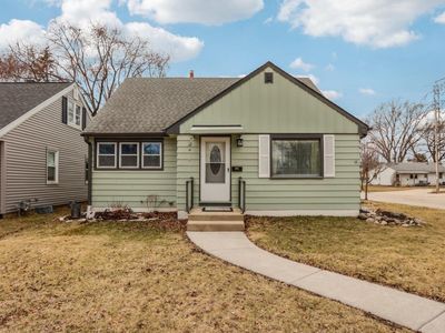 905 South 111th PLACE, West Allis, WI, 53214