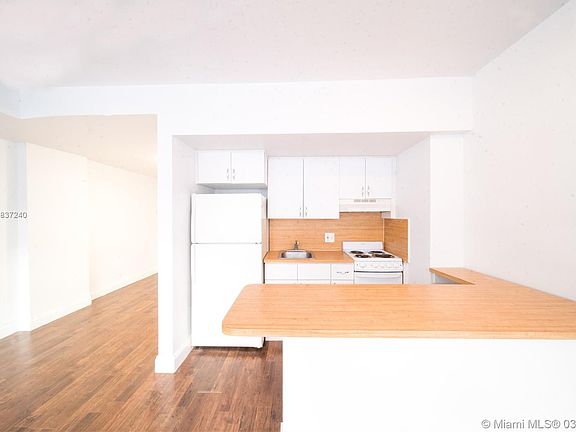 2nd image of 1200 West Ave #4P
