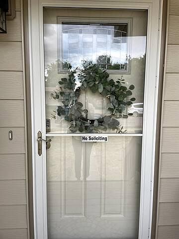 1st image of 4605 Wentworth Dr