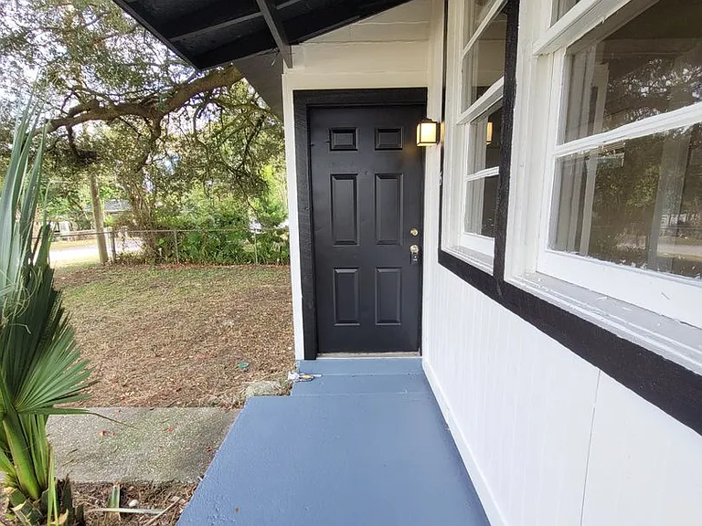 5 Elegans Ave — Photo 5