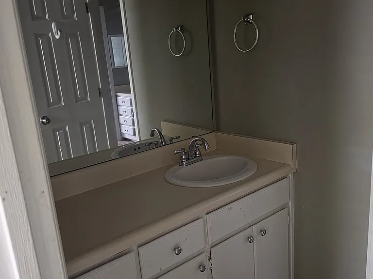 47 Somersett Dr #47 — Photo 9