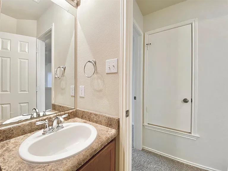 18524 Mammoth Cave Blvd #2 — Photo 27