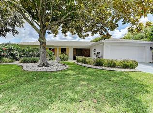 3716 Prairie Dunes Dr, Sarasota, FL 34238