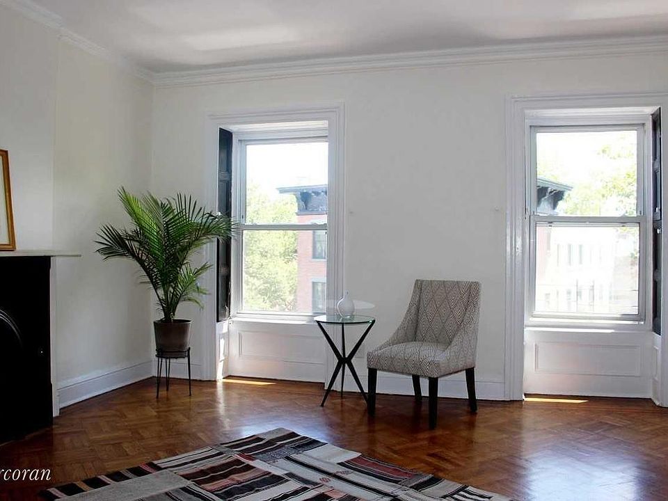 1st image of 296 Saint James Pl APT 3