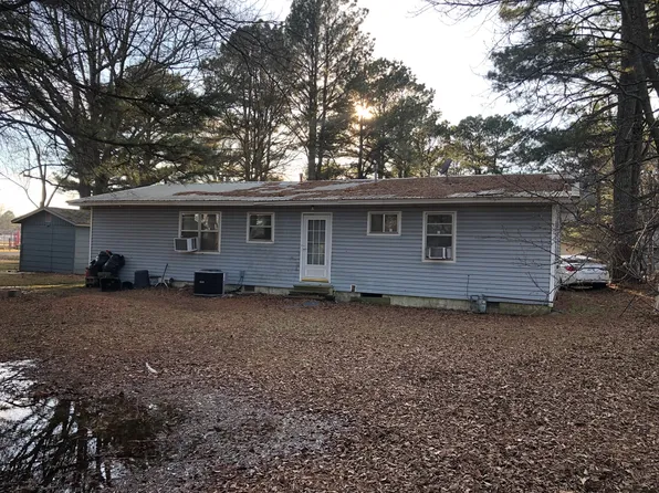 402 N 11th St, Augusta, AR 72006