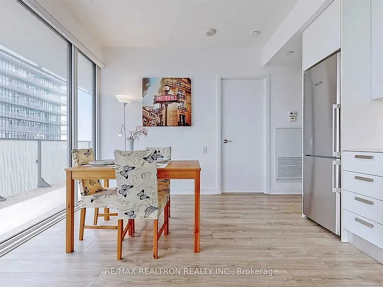 42 Charles St E #3902 — Photo 6