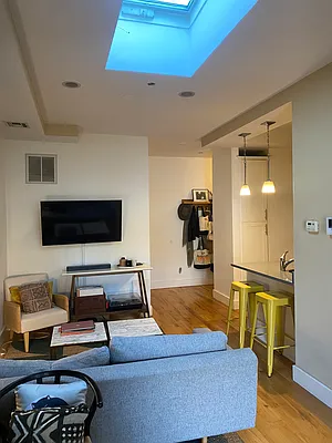 Rented by RENTBK LLC | media 14