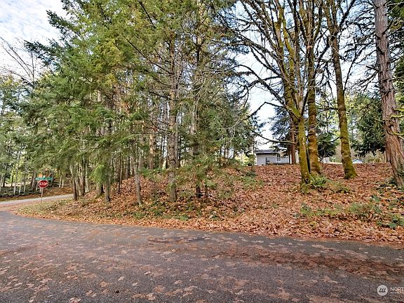 5th image of 7837 Holiday Valley Drive NW