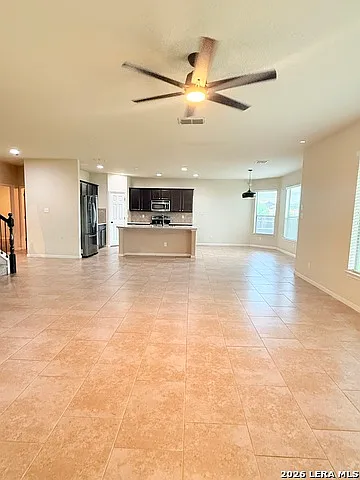 9010 Phoenix Park — Photo 3