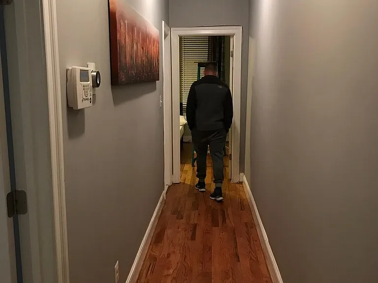 Hallway to bathroom and master bedroom