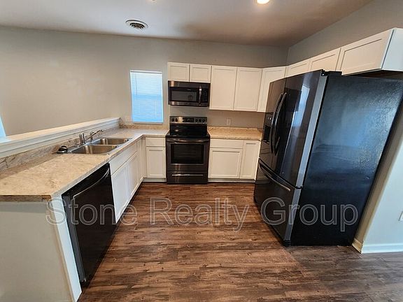 5th image of 47 Oakland Ave