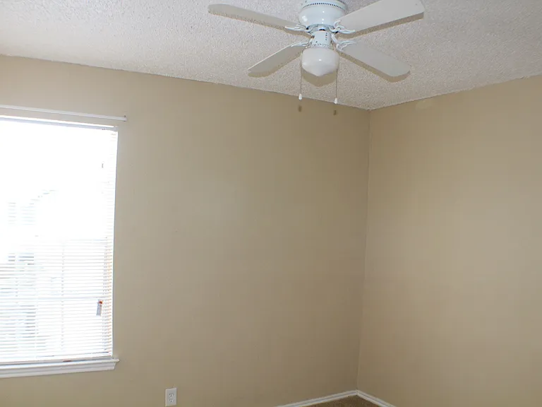 Meadow Field Ave. 5216 — Photo 9