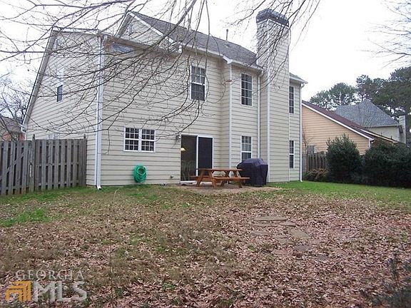 Big privacy fenced back yard