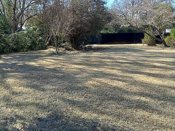 2nd image of 107 Ocala Dr