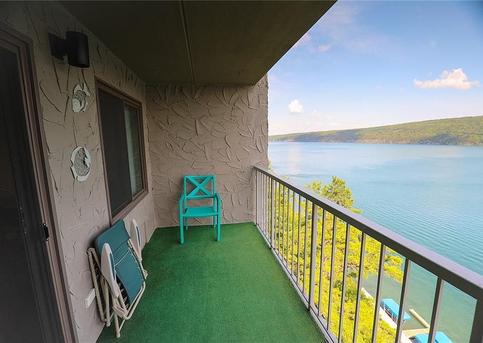 1st image of 102 Cliffside Dr
