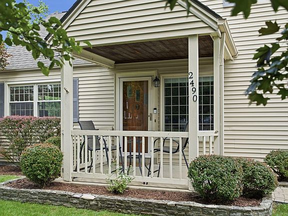 4th image of 2490 Vassar Pl