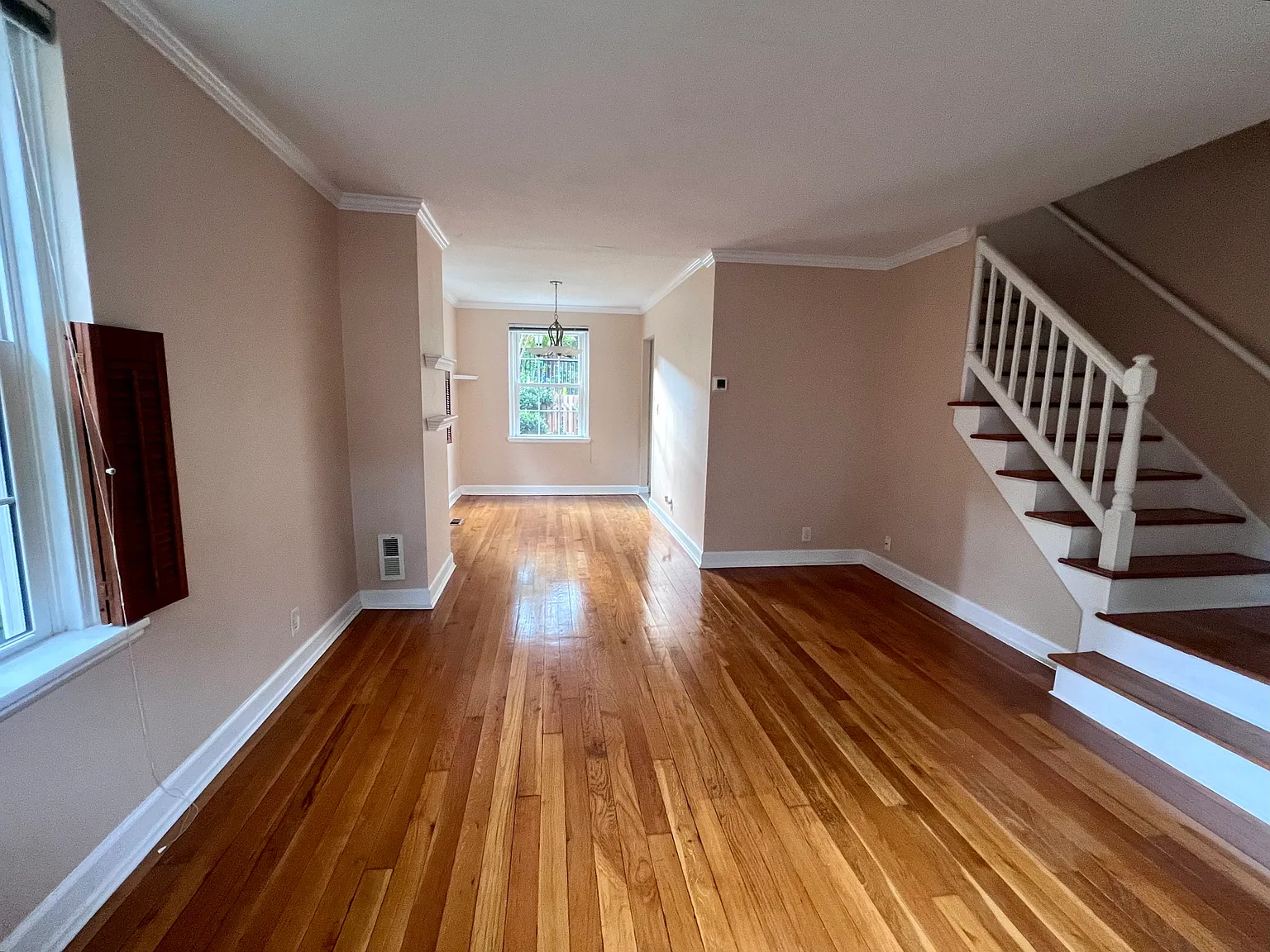 2 bed, 1383 sqft, $2,950 — Photo 3