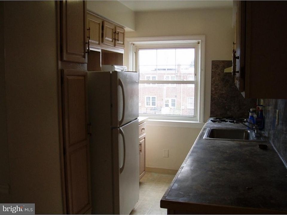1st image of 1402A Banning St