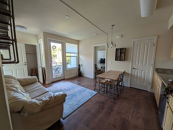 2nd image of 224 Laurel St APT B202