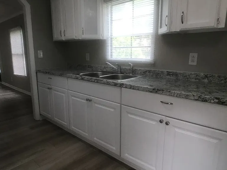 6803 Waters Ave — Photo 4