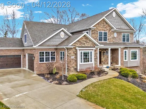 13103 Harborview Dr, Linden, MI 48451