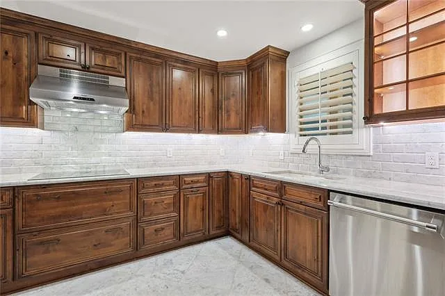 700 S Peters St #316 — Photo 8