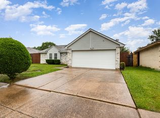 2317 Redbrook Dr, Arlington, TX 76014