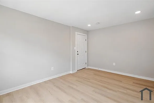 1410 Young St SE #8 — Photo 7