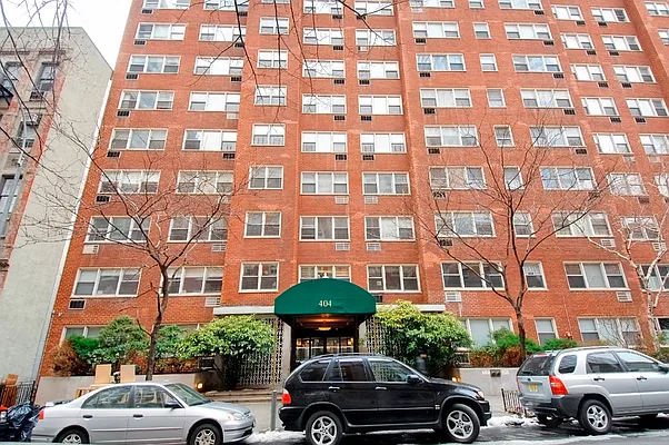 Sold by Mark Greenberg Real Estate | media 12