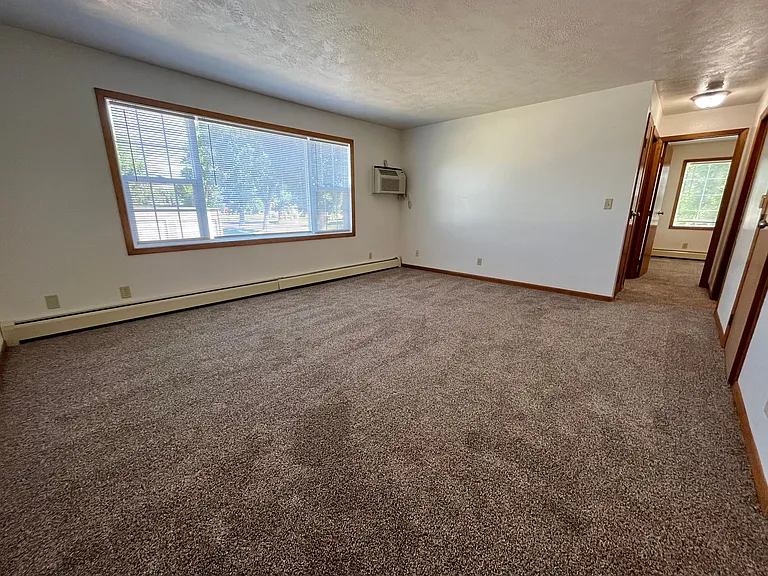 3505 S Hawthorne Ave — Photo 8