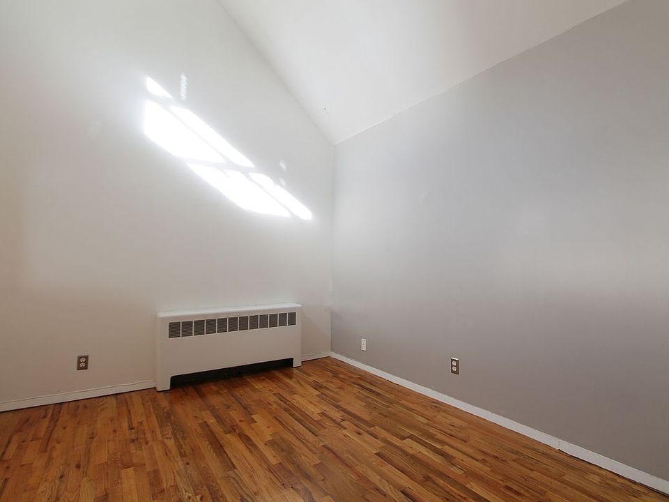 2nd image of 320 E 65th St APT 624