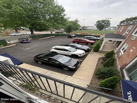 5th image of 216 Naughton Ave #D