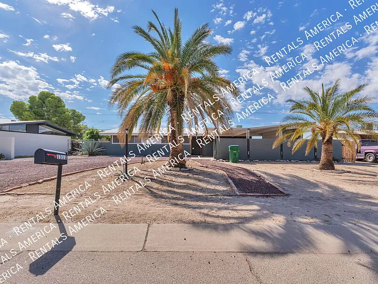 1311 W Wheatridge Dr — Photo 1