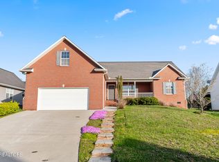 1201 Fox Ridge Dr, Powell, TN 37849