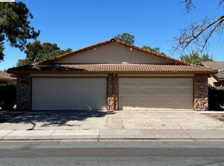 9437 Fox Creek Dr, Stockton, CA 95210