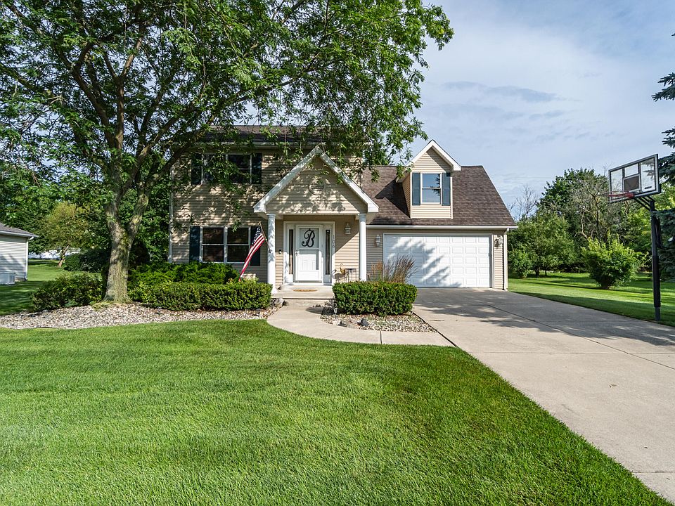 1st image of 106 Nicole Dr
