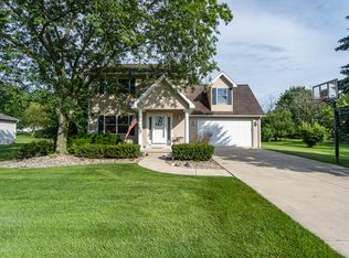 106 Nicole Dr, Brooklyn, MI