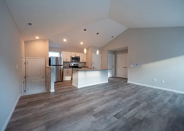 VC Station Apartments — Photo 18