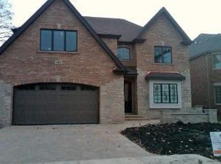 852 S Colfax Ave, Elmhurst, IL 60126