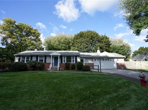 145 Stonedale Rd, Warwick, RI 02889