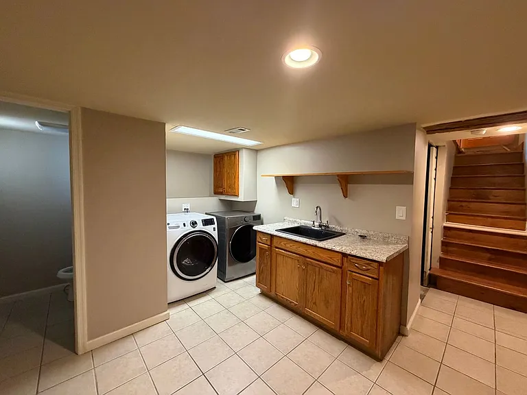 214 Grape St — Photo 27