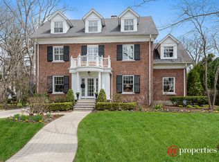 739 Lincoln Ave, Winnetka, IL 60093