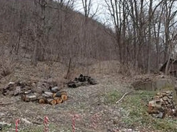 S South South Hill St, Fountain City, WI 54629