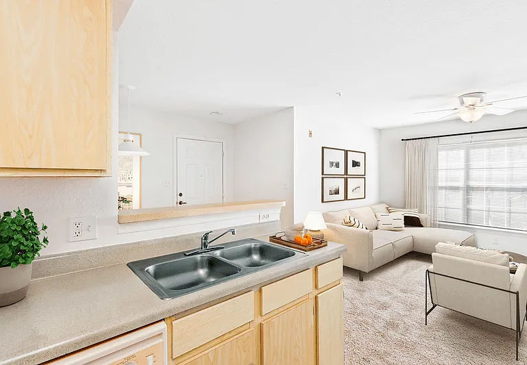 Williams Landing and Villas Apartments — Photo 38
