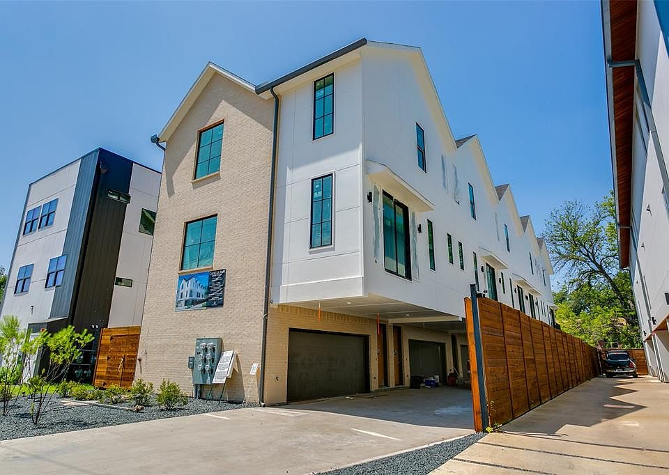 1st image of 2311 N Carroll Ave #1