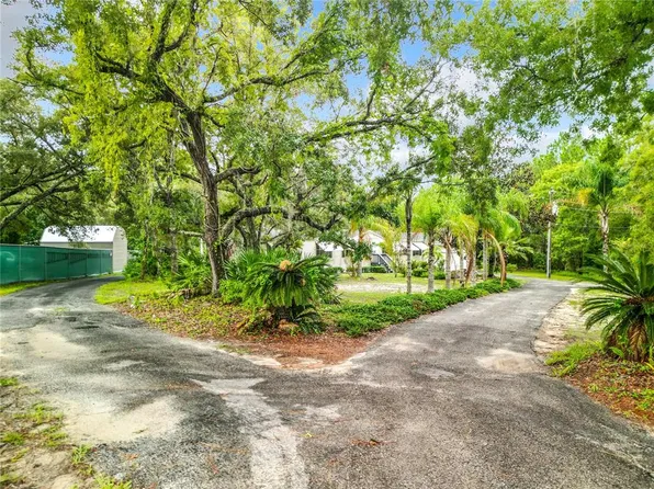 5812 W Caffey Ln, Homosassa, FL 34446